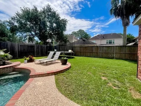 105 Laguna Pointe Drive League City TX 77573