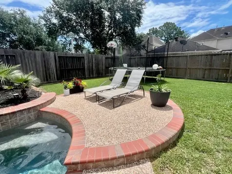 105 Laguna Pointe Drive League City TX 77573