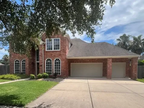 105 Laguna Pointe Drive League City TX 77573