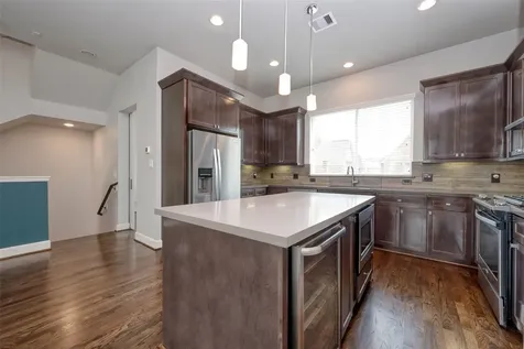 951 W 17th Street Houston TX 77008
