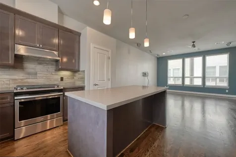 951 W 17th Street Houston TX 77008