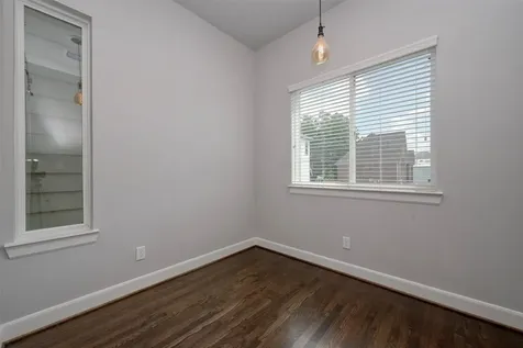 951 W 17th Street Houston TX 77008