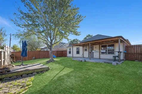 3115 Centennial Village Drive Pearland TX 77584