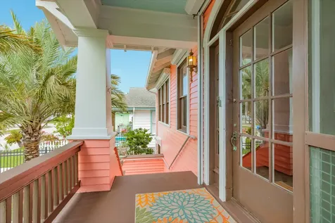 3911 Avenue R 1/2 Galveston TX 77550