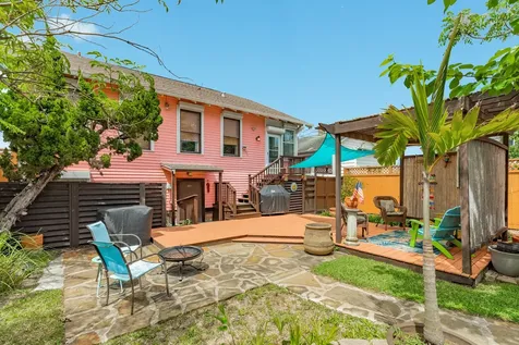 3911 Avenue R 1/2 Galveston TX 77550