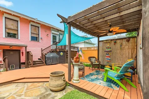 3911 Avenue R 1/2 Galveston TX 77550