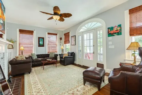 3911 Avenue R 1/2 Galveston TX 77550
