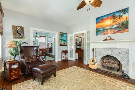 3911 Avenue R 1/2 Galveston TX 77550