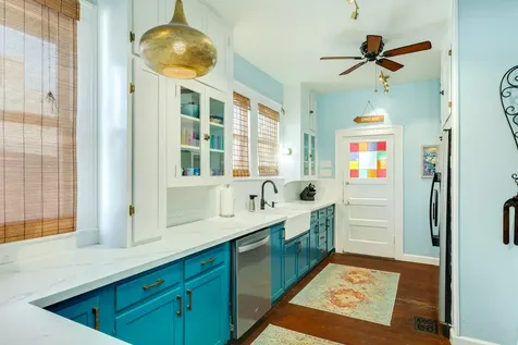 3911 Avenue R 1/2 Galveston TX 77550