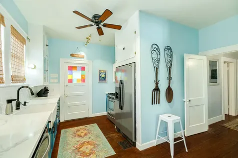 3911 Avenue R 1/2 Galveston TX 77550