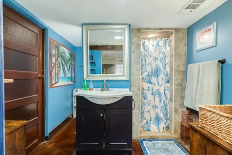 3911 Avenue R 1/2 Galveston TX 77550