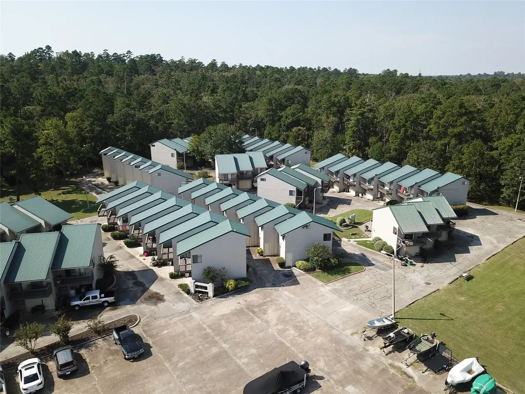 501 Bass Boat Village 119 Huntsville TX 77320