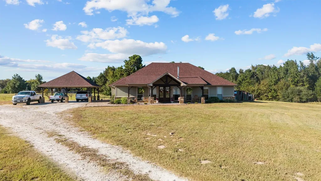 150 Private Road 6421 Palestine TX 75803