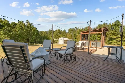 150 Private Road 6421 Palestine TX 75803