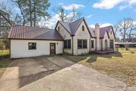 370 Austin Street Timpson TX 75975