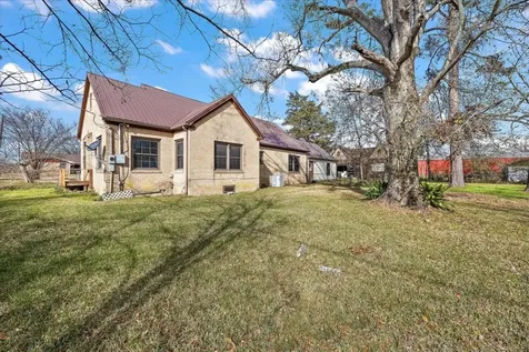 370 Austin Street Timpson TX 75975