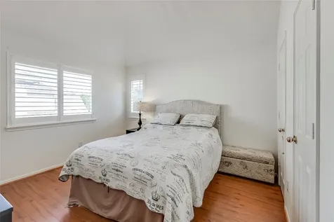 5914 Saber River Sugar Land TX 77479