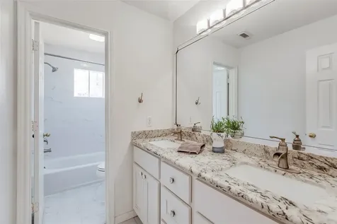 5914 Saber River Sugar Land TX 77479