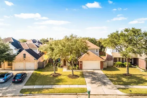 5914 Saber River Sugar Land TX 77479