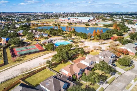 5914 Saber River Sugar Land TX 77479