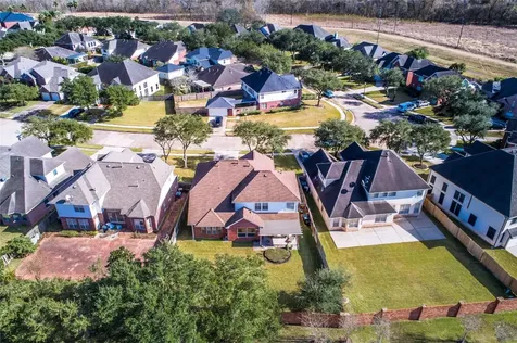 5914 Saber River Sugar Land TX 77479