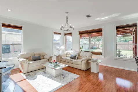 5914 Saber River Sugar Land TX 77479