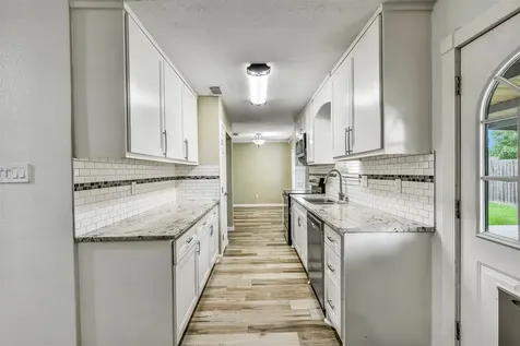 5206 Appleblossom Lane Friendswood TX 77546