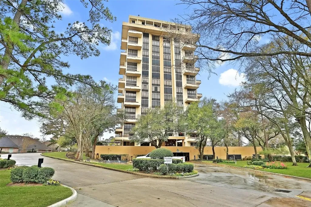 14655 Champion Forest Drive 805 Houston TX 77069