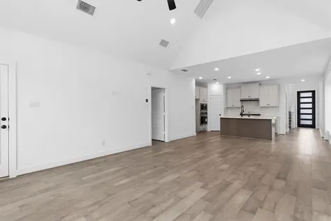 5219 Getty Lane Iowa Colony TX 77583
