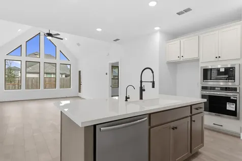 5219 Getty Lane Iowa Colony TX 77583