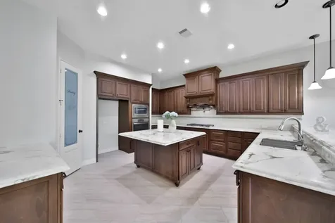 6718 Sotoria Lane Sugar Land TX 77479