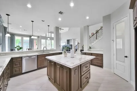 6718 Sotoria Lane Sugar Land TX 77479