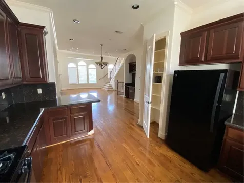 6353 Richmond Avenue 124 Houston TX 77057