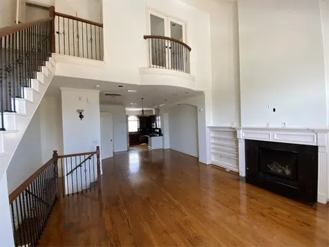 6353 Richmond Avenue 124 Houston TX 77057