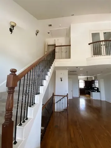 6353 Richmond Avenue 124 Houston TX 77057