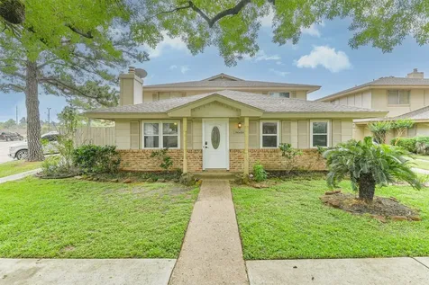5646 Birchmont Drive 11 Houston TX 77091