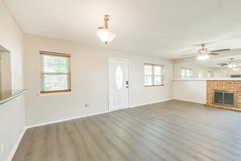 5646 Birchmont Drive 11 Houston TX 77091