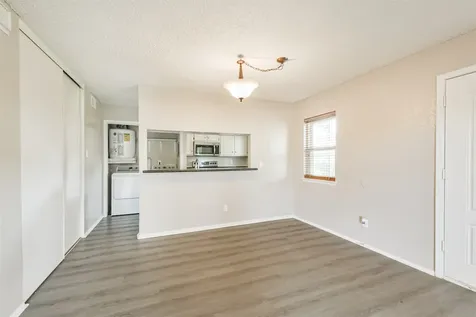 5646 Birchmont Drive 11 Houston TX 77091