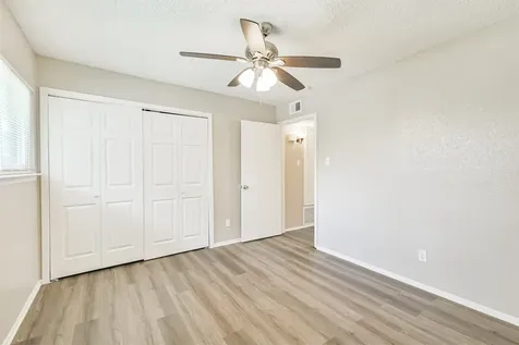 5646 Birchmont Drive 11 Houston TX 77091