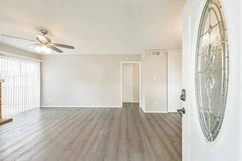 5646 Birchmont Drive 11 Houston TX 77091
