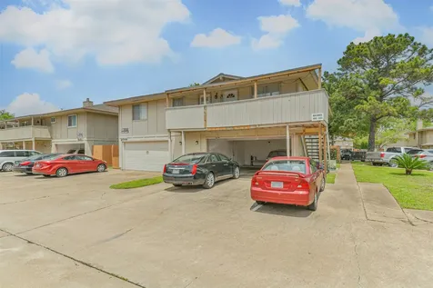 5646 Birchmont Drive 11 Houston TX 77091