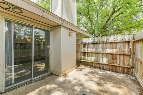 5646 Birchmont Drive 11 Houston TX 77091