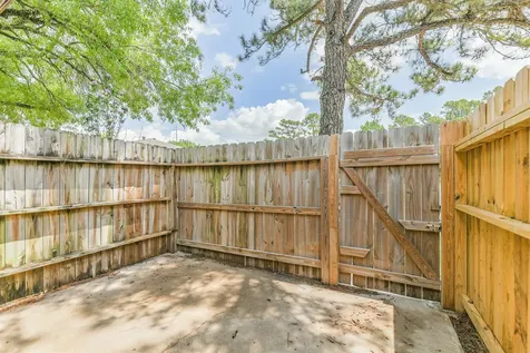 5646 Birchmont Drive 11 Houston TX 77091