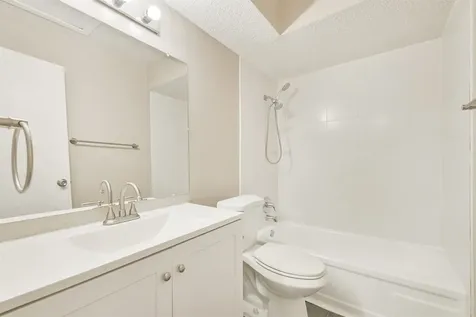 5646 Birchmont Drive 11 Houston TX 77091