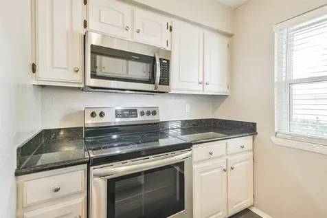 5646 Birchmont Drive 11 Houston TX 77091