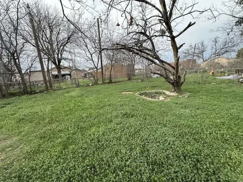 509 N Waggoner Street Electra TX 76360