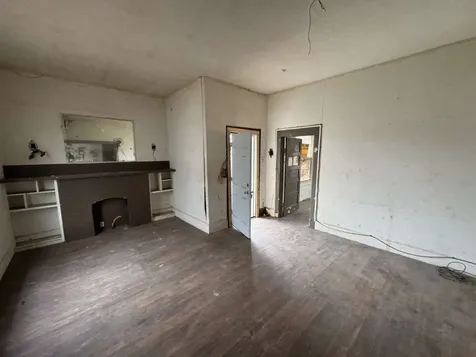 509 N Waggoner Street Electra TX 76360