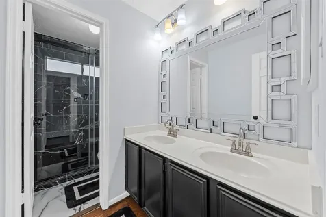 4219 Glenchase Lane Houston TX 77014