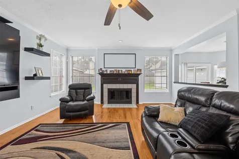 4219 Glenchase Lane Houston TX 77014
