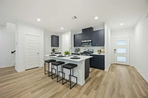 7715 Inwood Hills Lane Houston TX 77088